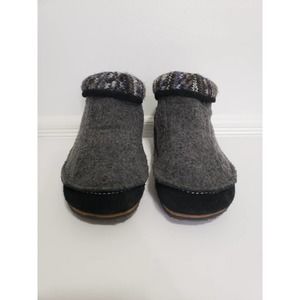 < Acorn > House Booties, Size 10